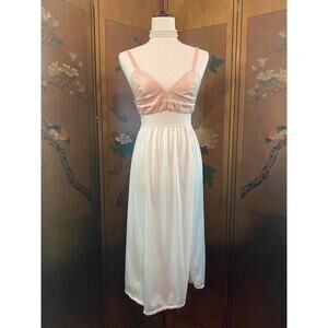 Vintage half slip underskirt with slit, size L